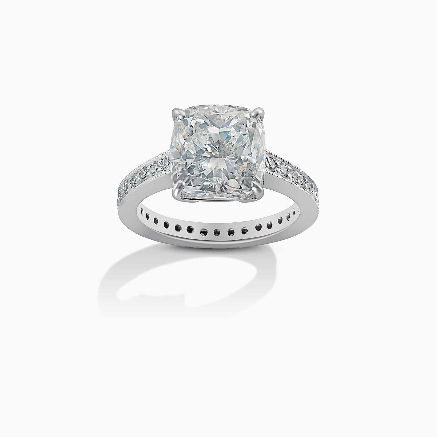 18kt White Gold Diamond Ring