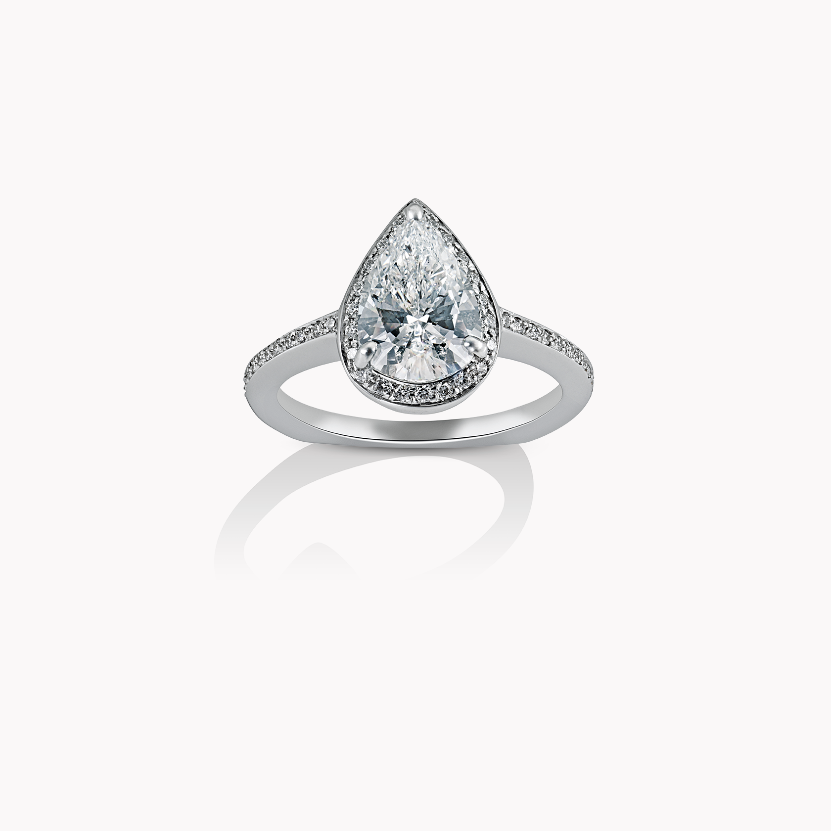 18kt White Gold Diamond Ring