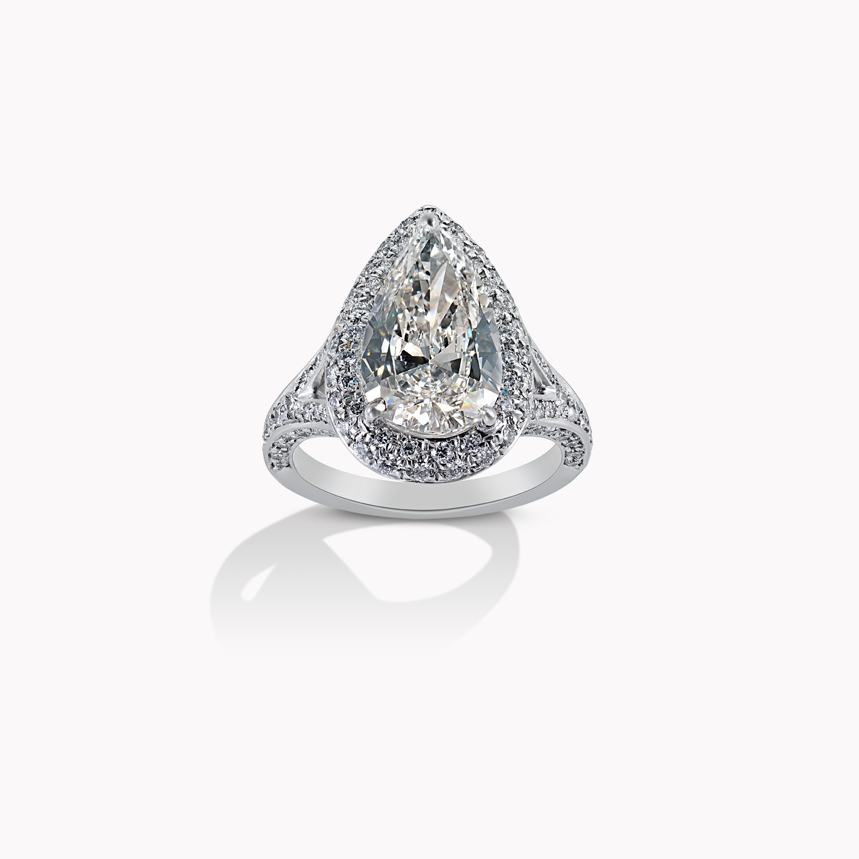 18kt White Gold Diamond Ring