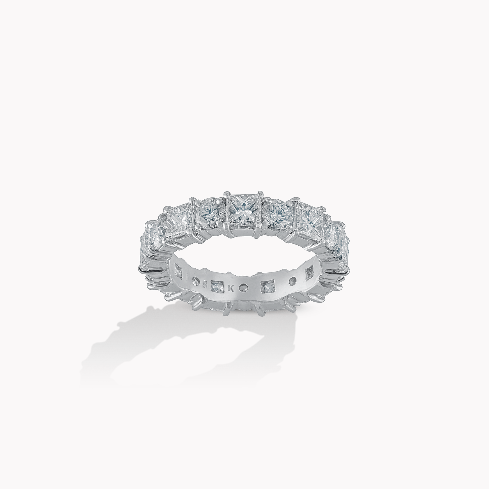 18kt White Gold Diamond Eternity Ring