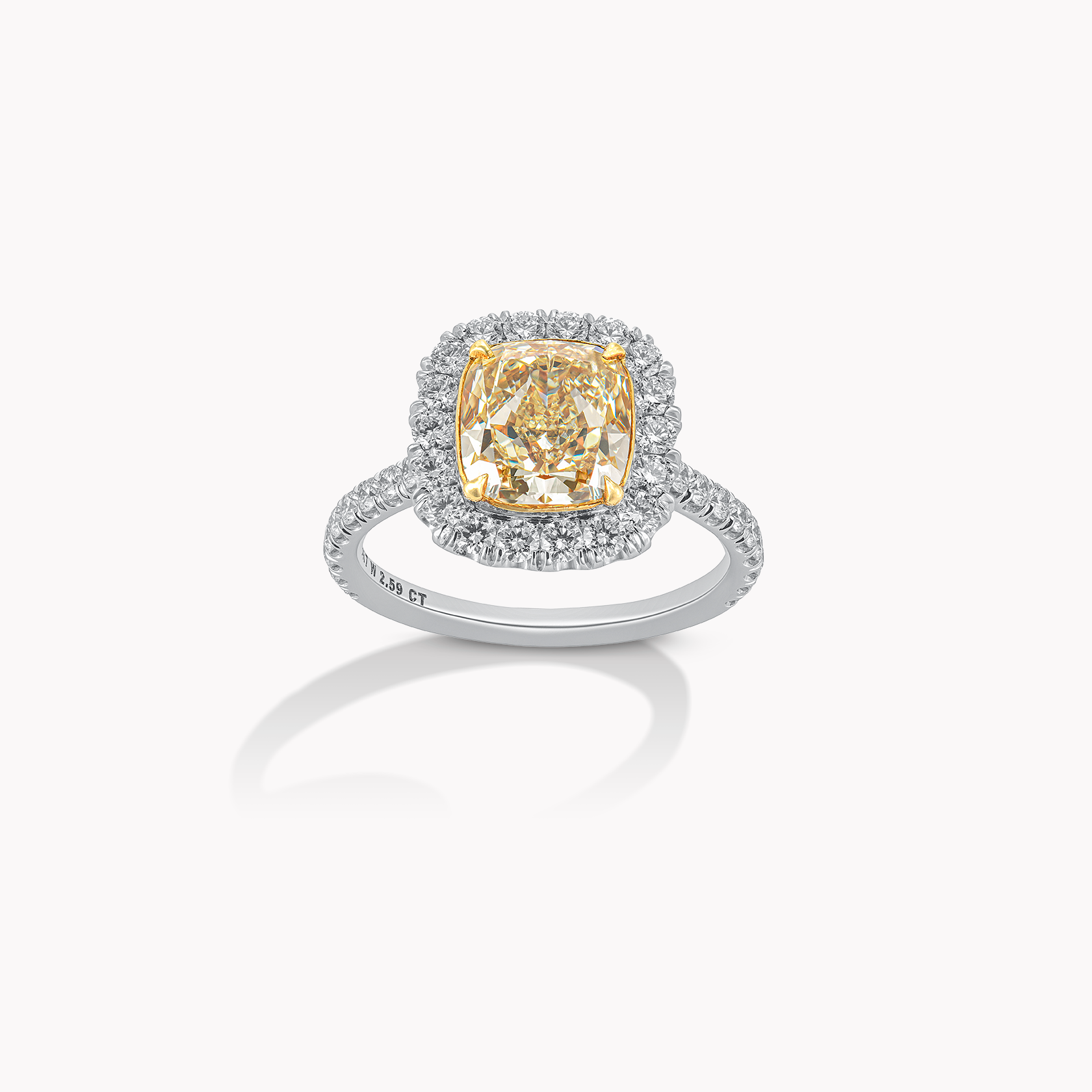 18kt White Gold Diamond Ring