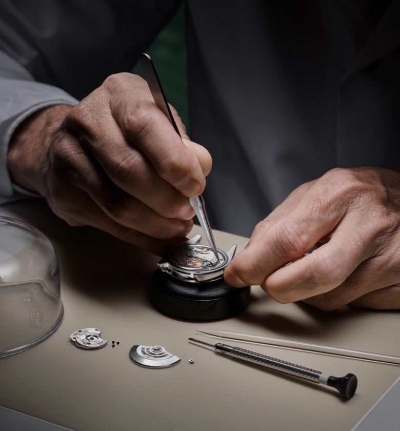 servicing your rolex - royal de versailles